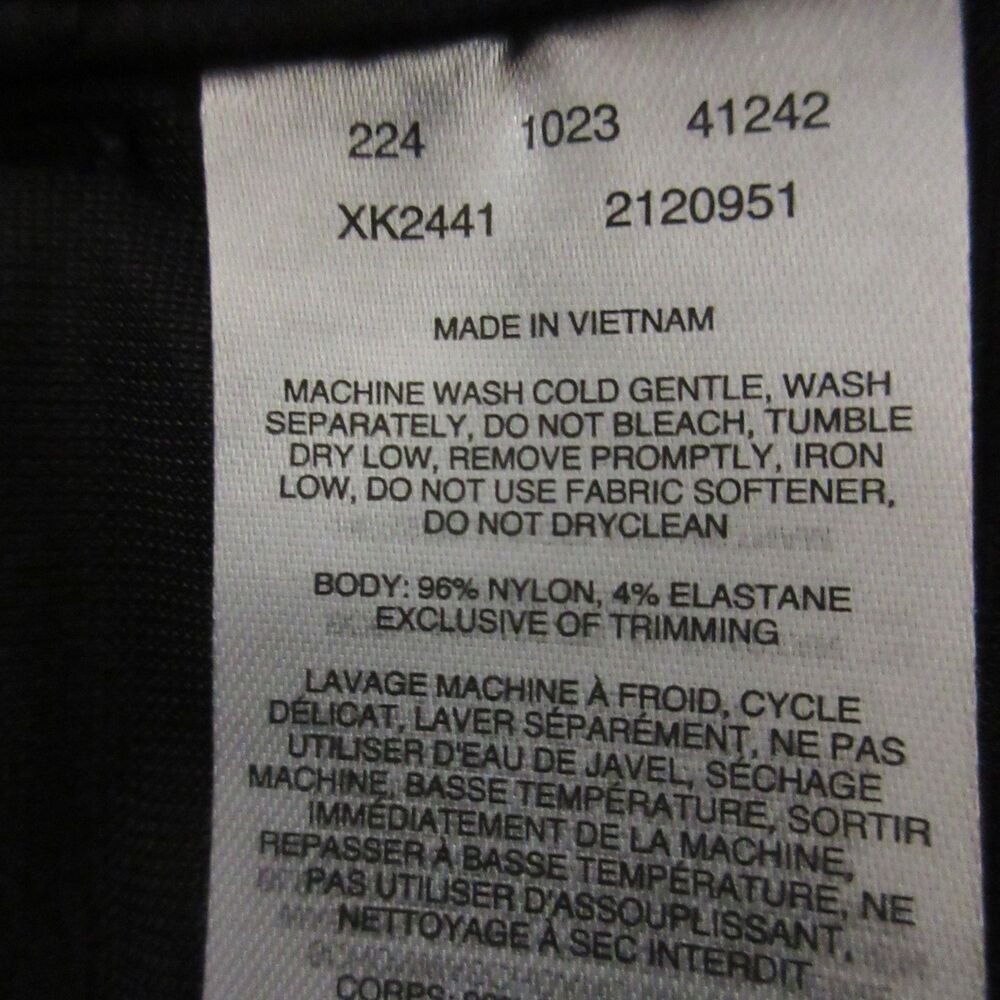 COLUMBIA Omni-Shade Omni-Shield Pull-On Capri Pants Small Blk Bermuda Shorts NWT - Picture 10 of 15